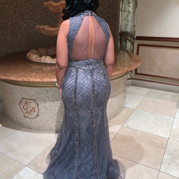 Stella couture beaded dress size 14 gray color - Picture 4 of 7